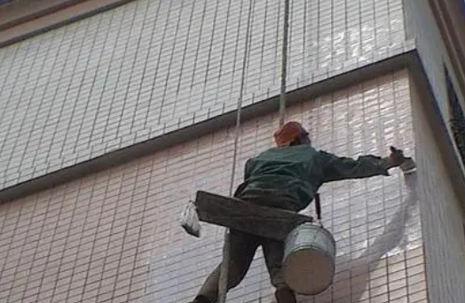 丽江市卫生间漏水维修公司分享下丽江市外墙防水的必要性。